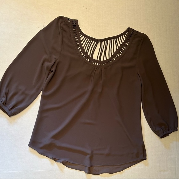 Naked Zebra quarter sleeve blouse with criss criss back detail. Sz S. P20 - Picture 5 of 7